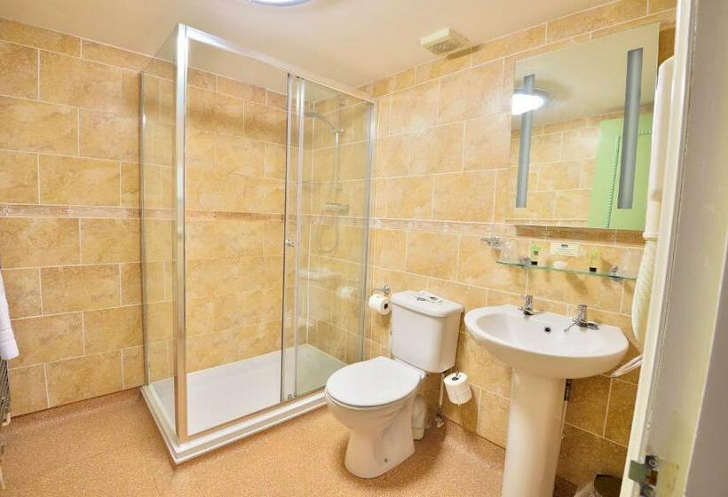 غرفة ديلوكس عائلية, The Angel