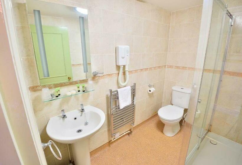 غرفة ديلوكس عائلية, The Angel