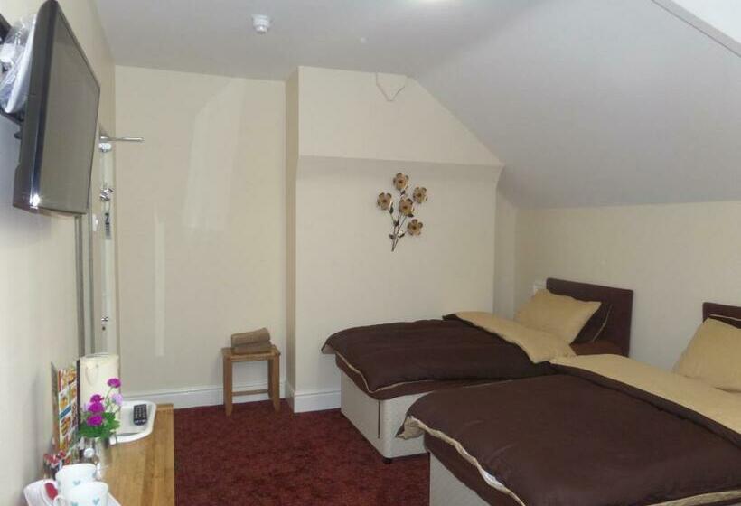 Номер Стандарт, The Cabbage Hall