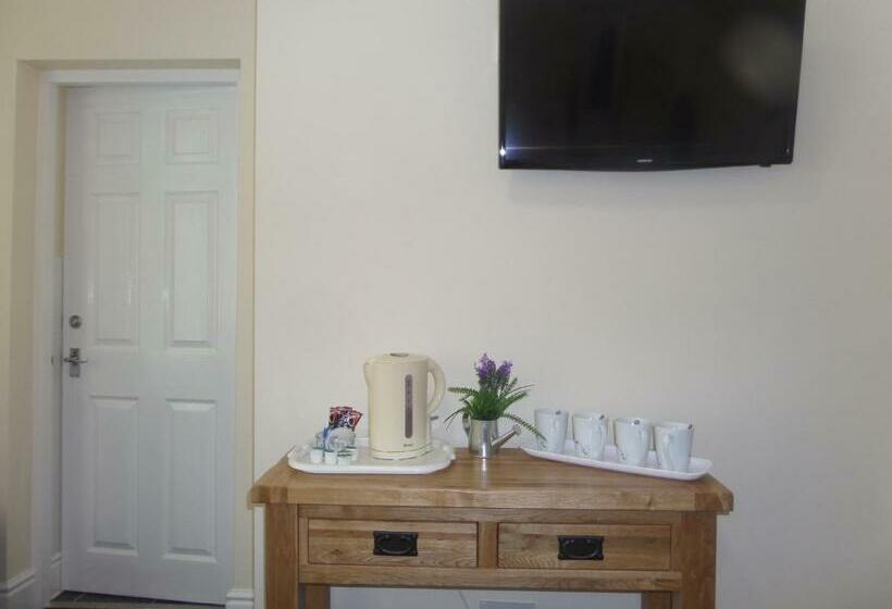 Номер Стандарт, The Cabbage Hall