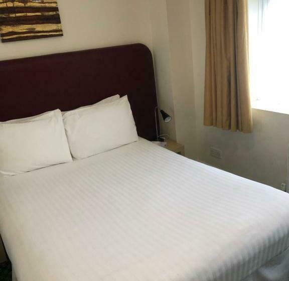 غرفة قياسية, The Granby