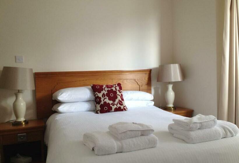 غرفة قياسية, The Granby