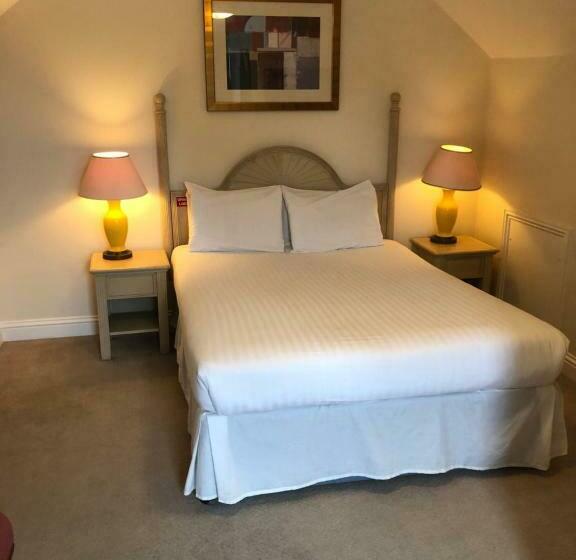 غرفة قياسية, The Granby