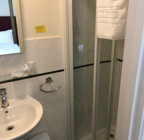 غرفة قياسية, The Granby