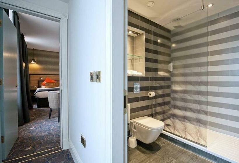 Семейный Номер, The Saltoun Inn