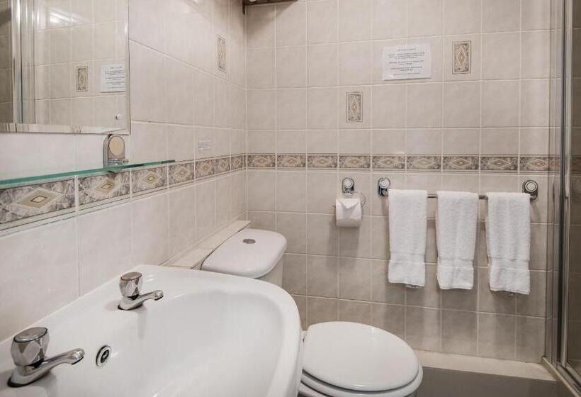 חדר קלאסי לשלושה, Queenshead Hotel Kelso