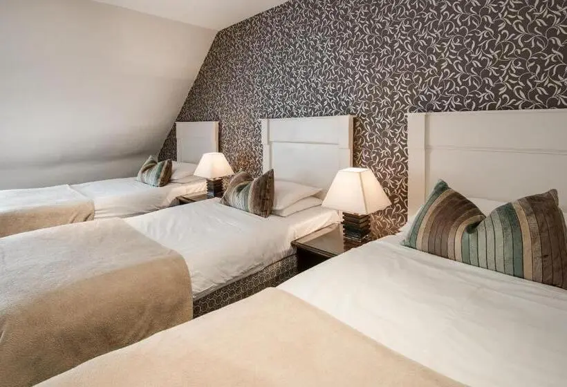 اتاق کلاسیک سه تخته, Queenshead Hotel Kelso