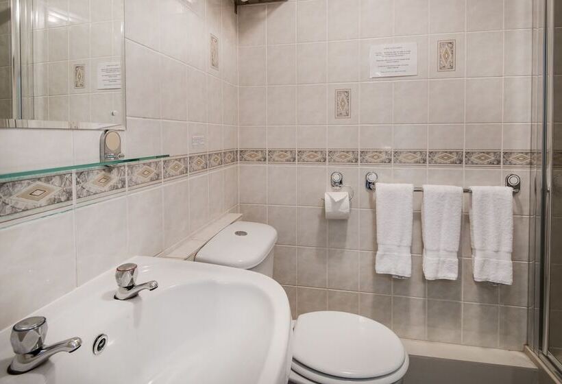 חדר קלאסי לשלושה, Queenshead Hotel Kelso