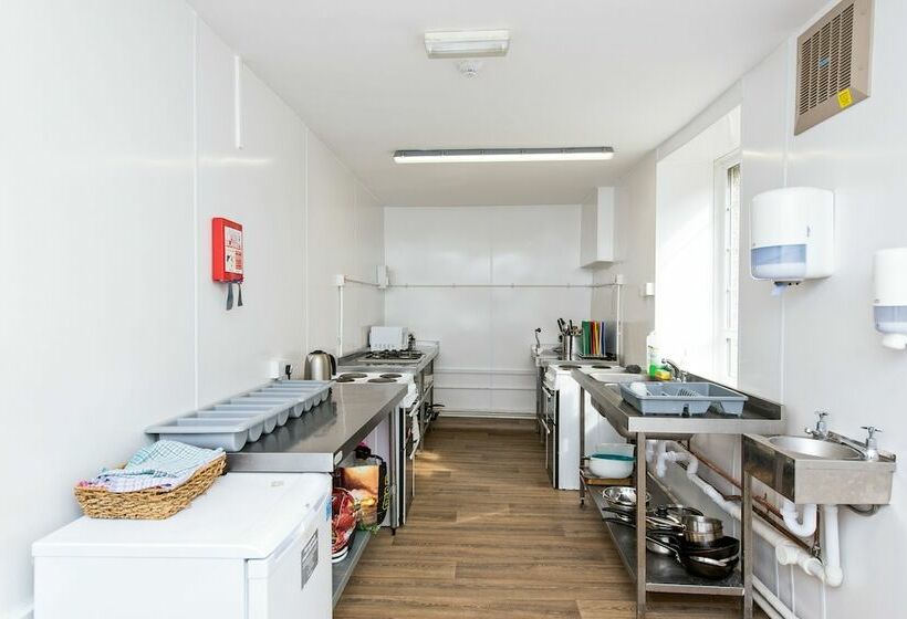 מיטה בחדר מעונות עם מקלחת משותפת, Yha Helvellyn