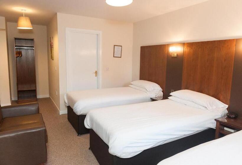 标准三人间, Ardross Glencairn