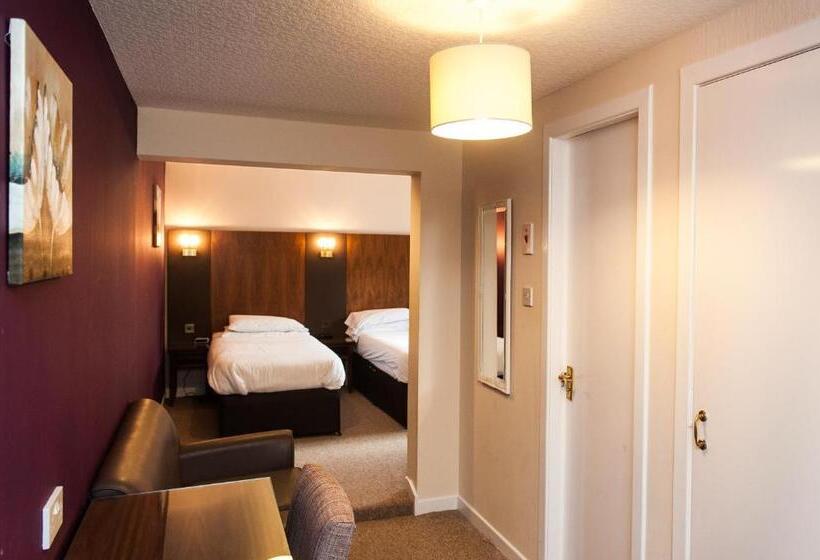 غرفة عائلية, Ardross Glencairn