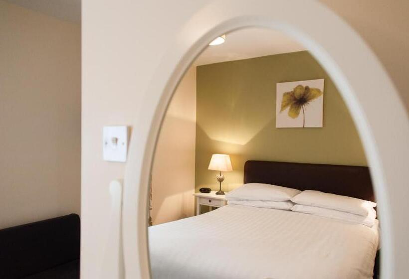 غرفة أساسية, Ardross Glencairn