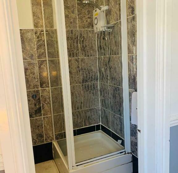 غرفة قياسية فردية, Circle Guest House Bed Only