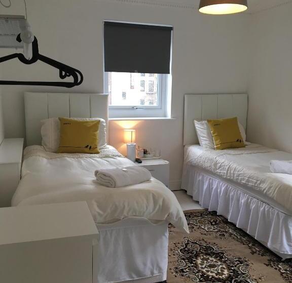غرفة قياسية, Circle Guest House Bed Only