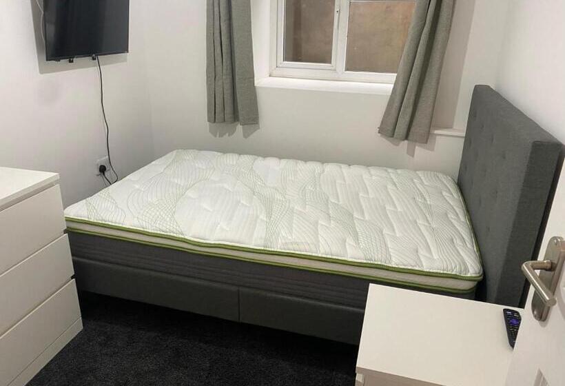 غرفة قياسية فردية حمام مشترك, Circle Guest House Bed Only