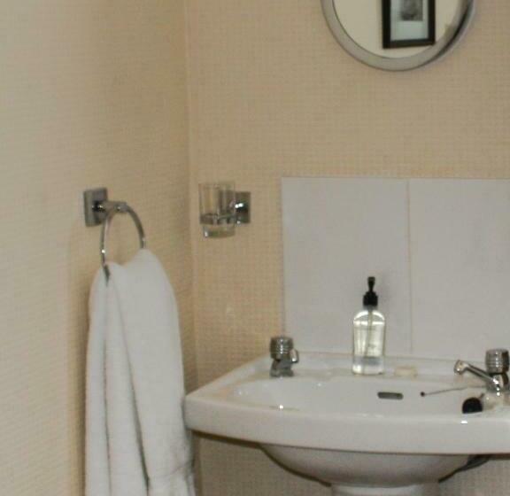 اتاق استاندارد یک نفره, Elmdon Lodge