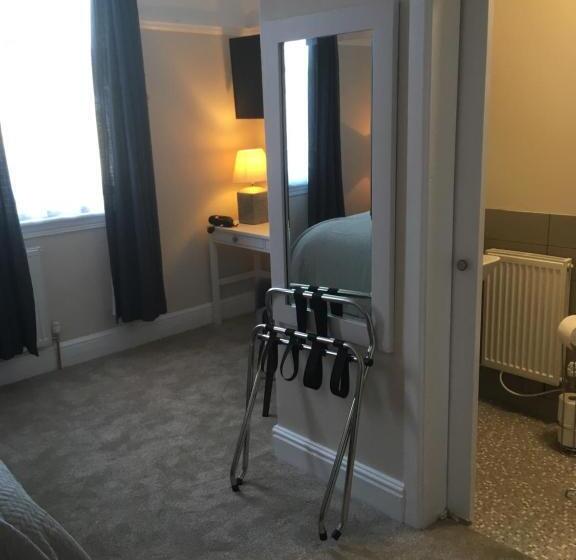 اتاق سوپریور با تخت بزرگ, Elmdon Lodge