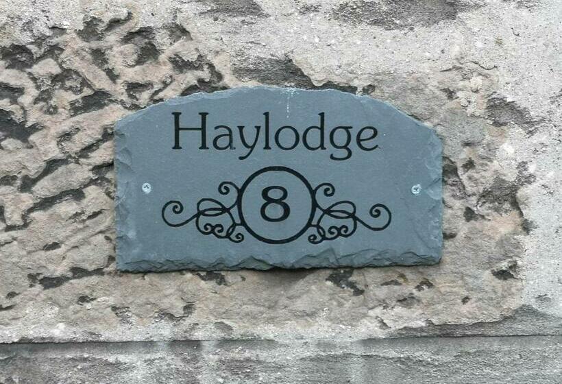 اتاق استاندارد با سرویس بهداشتی مشترک, Hay Lodge
