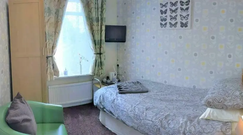 Standard Yhden Hengen Huone, Kirk Lea