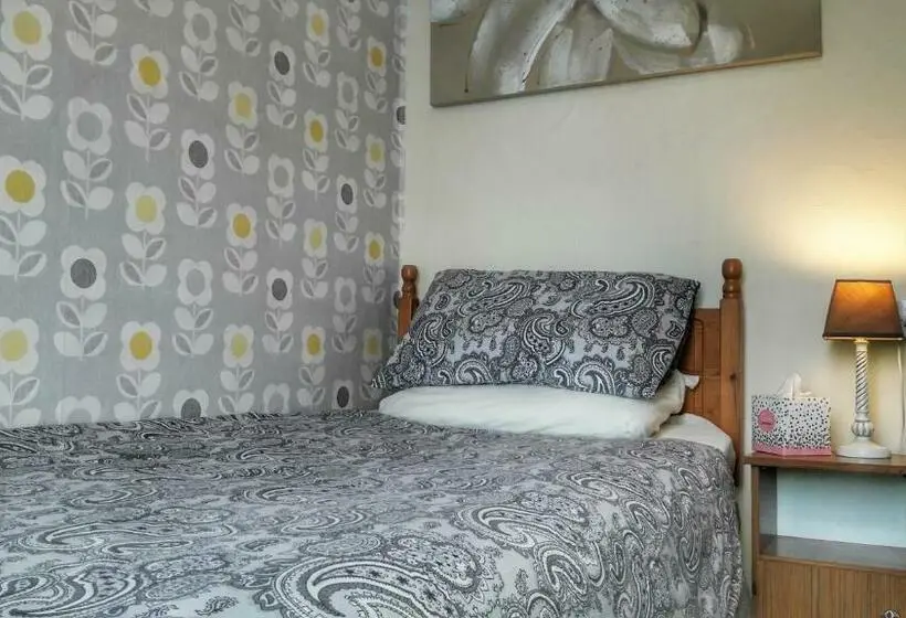 Standard Yhden Hengen Huone, Kirk Lea