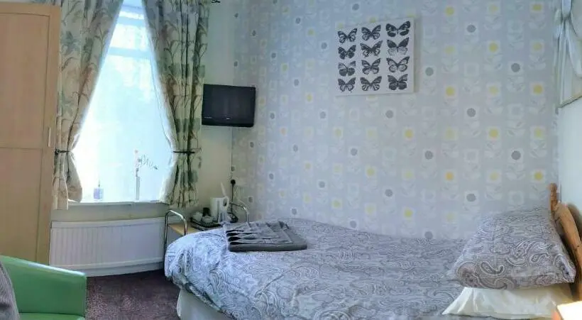 Standard Yhden Hengen Huone, Kirk Lea