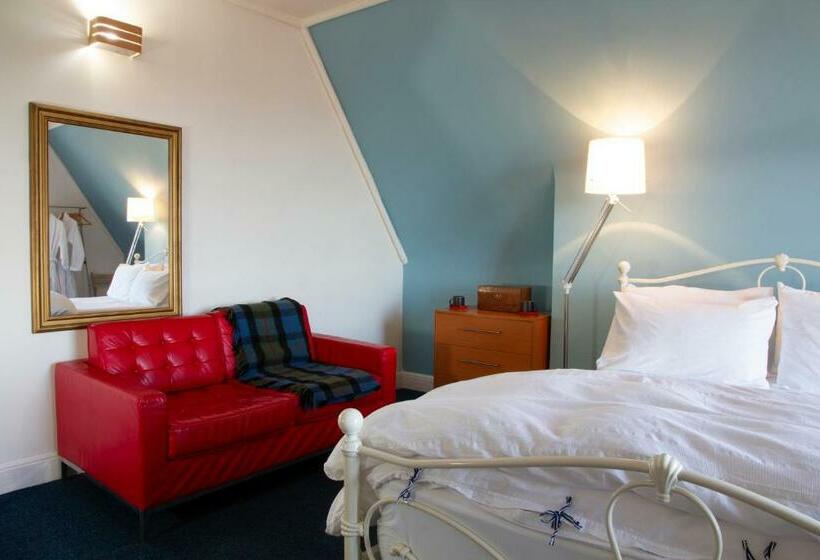 غرفة قياسية, Square Tree House