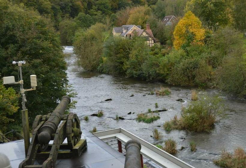 キングサイズベッドのスタンダードルーム, The Charlton Arms