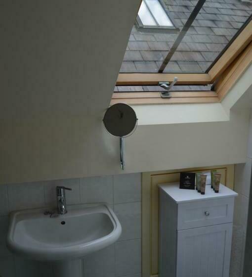 スタンダードルーム, The Charlton Arms