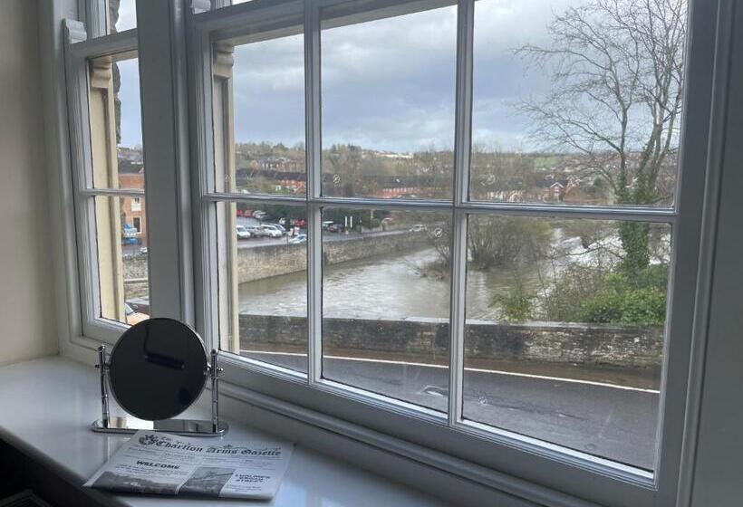 スタンダードルーム, The Charlton Arms