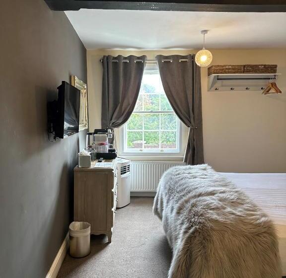 クラシックルーム, The Charlton Arms