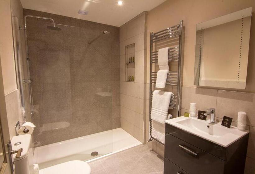 キングサイズベッドのスタンダードルーム, The Charlton Arms