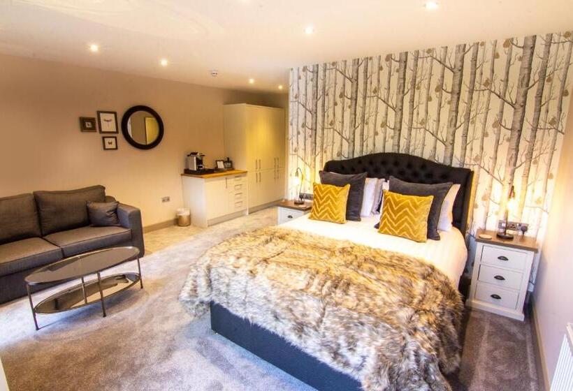 キングサイズベッドのスタンダードルーム, The Charlton Arms