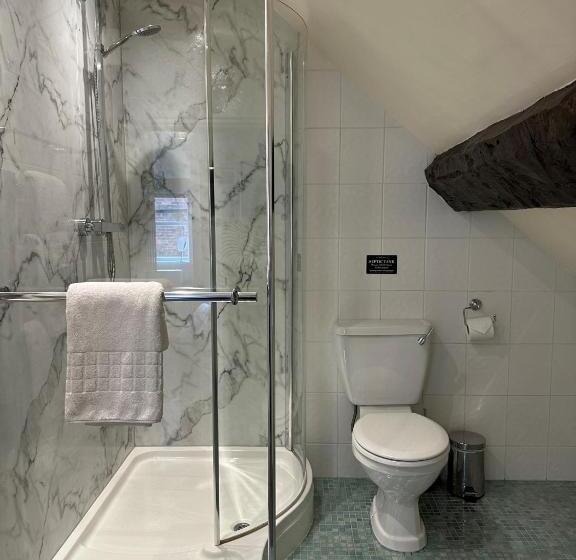 スタンダードルーム, The Charlton Arms