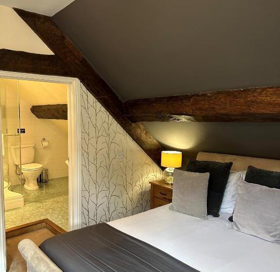 スタンダードルーム, The Charlton Arms