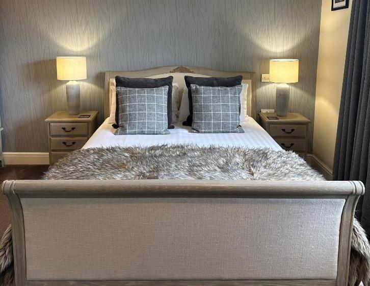 スタンダードルーム, The Charlton Arms