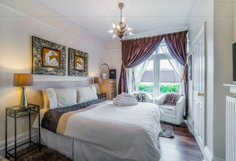 Номер Superior, Westwood Guest House
