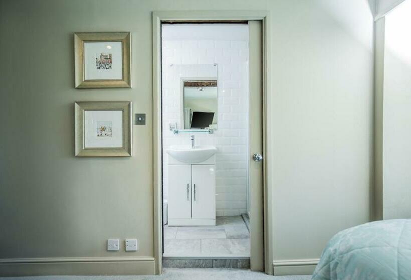 Номер Стандарт, Court House Manor Luxury B&b