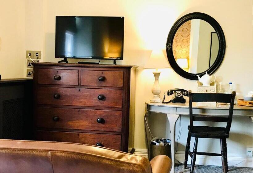 スタンダードルーム, The Bridge House