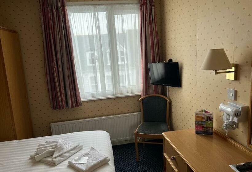 标准单人间, Eliot