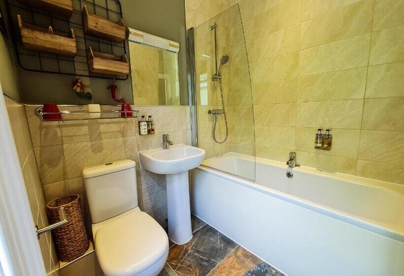 ベーシックルーム, Grantham Arms