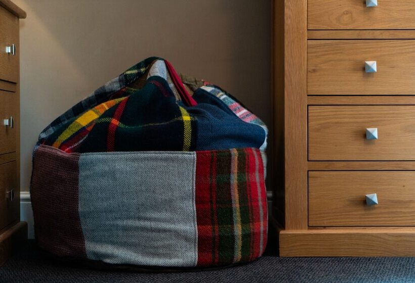 スタンダードルーム, Grantham Arms