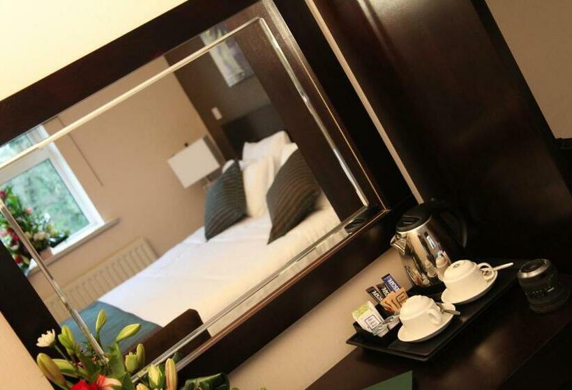 标准间, Greenvale