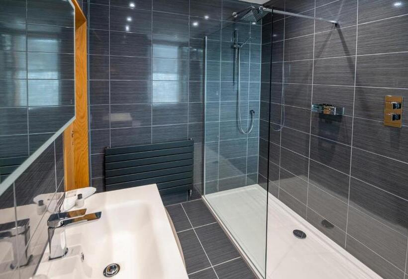 패밀리 룸, Heathmount