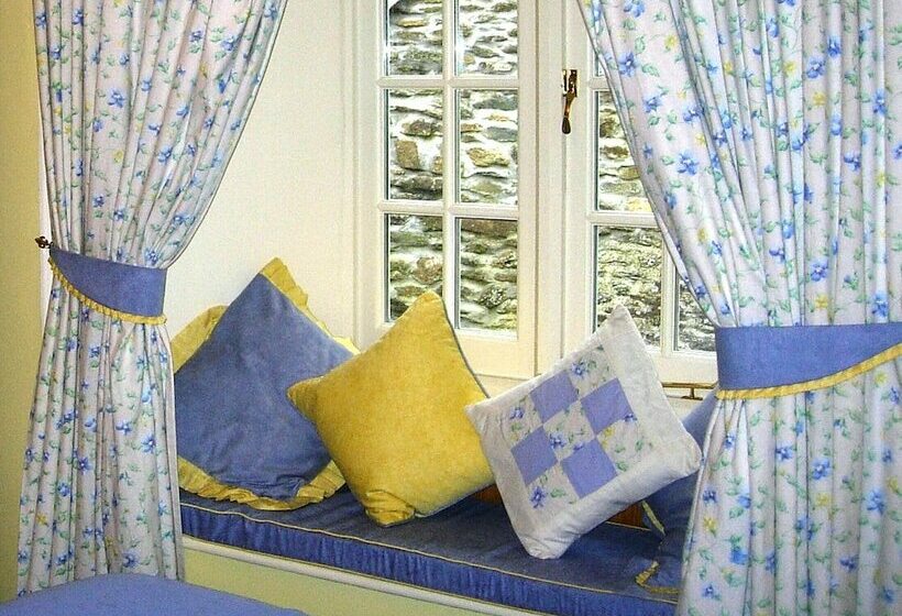 غرفة قياسية, Polraen Country House