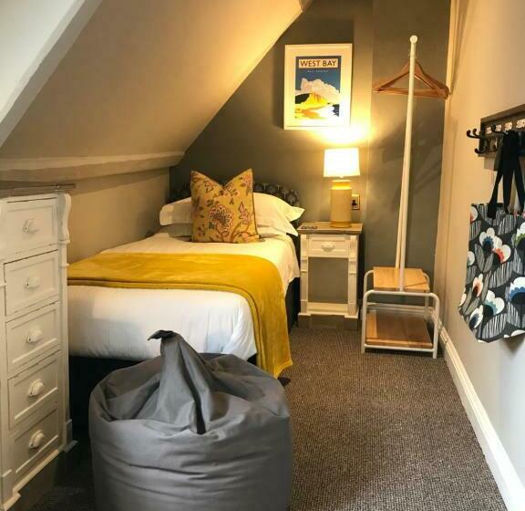 家庭间, The Bridge House