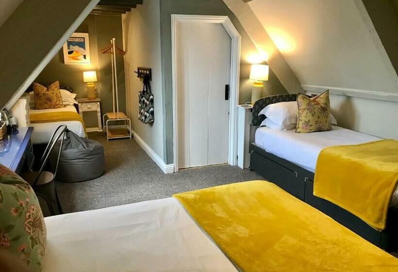 패밀리 룸, The Bridge House