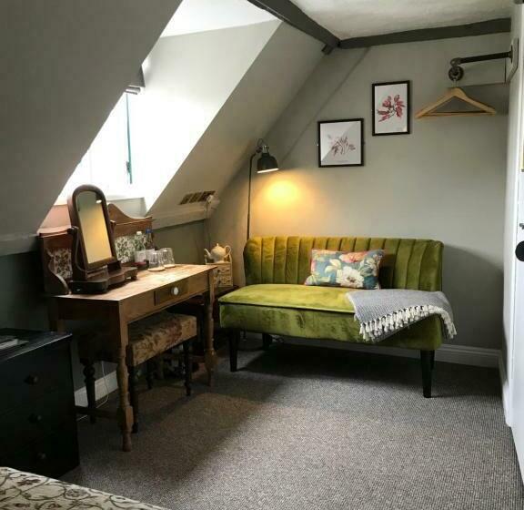 スタンダードルーム, The Bridge House