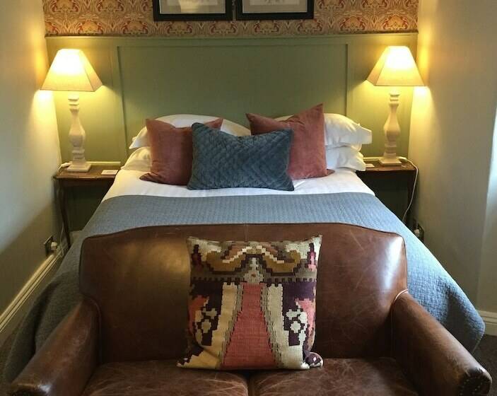 标准间, The Bridge House