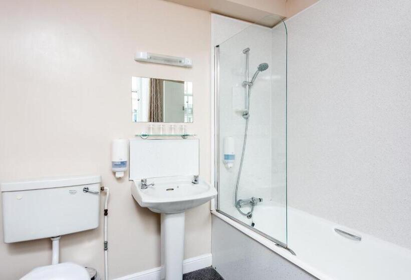 Семейный Номер, The Esplanade