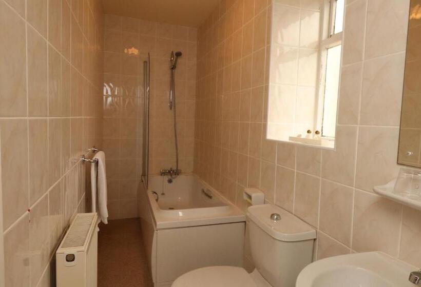 Трехместный Номер Стандарт Вид на Сад, The Esplanade